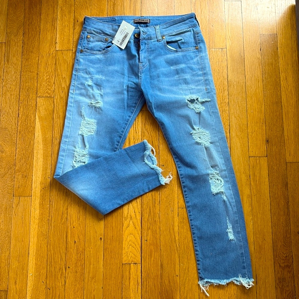NWT ,Light blue Jeans, Sexy Woman, Size M
